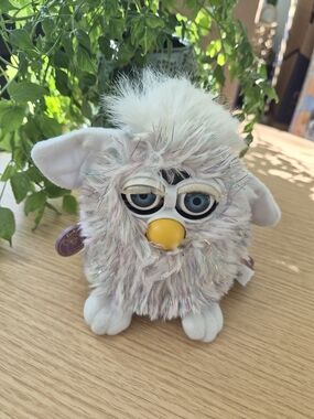 Furby Champagne NOT WORKING